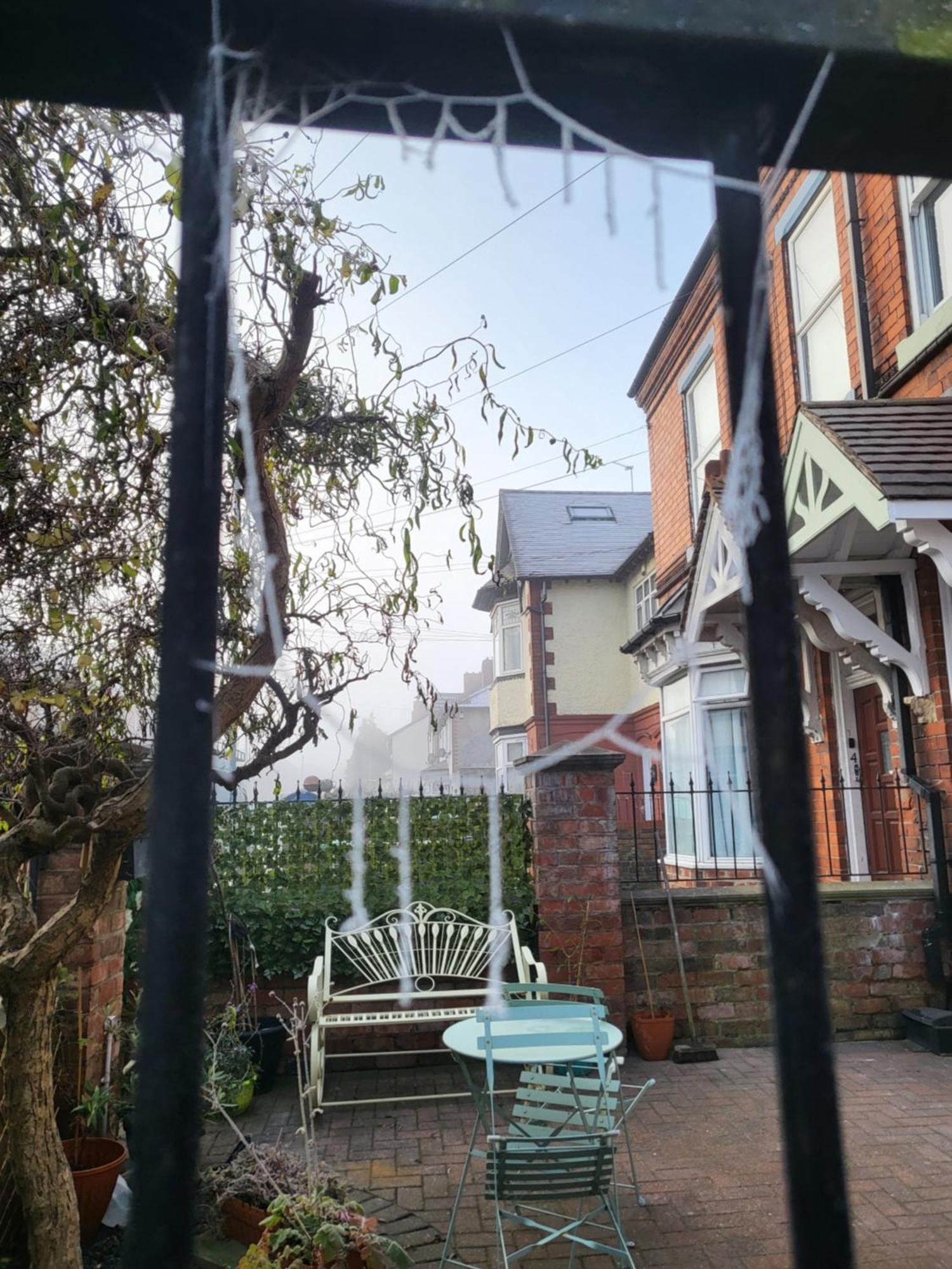 Haya Guest House Oldbury  Exterior foto